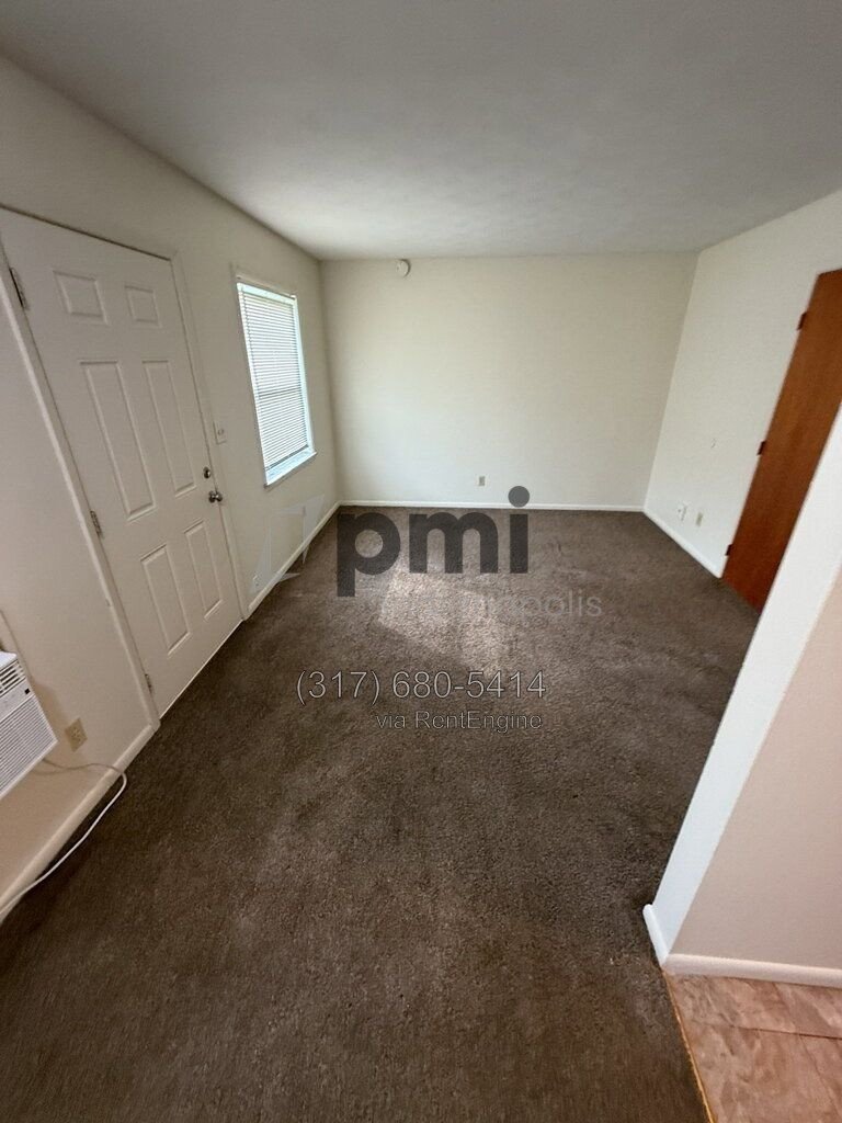122 West William Drive Unit E (Brownsburg) 1 bed 1 bath property image