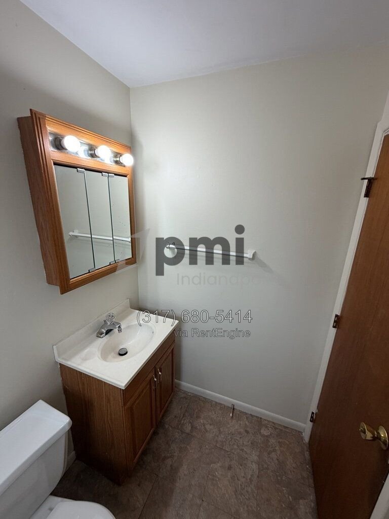 122 West William Drive Unit E (Brownsburg) 1 bed 1 bath property image