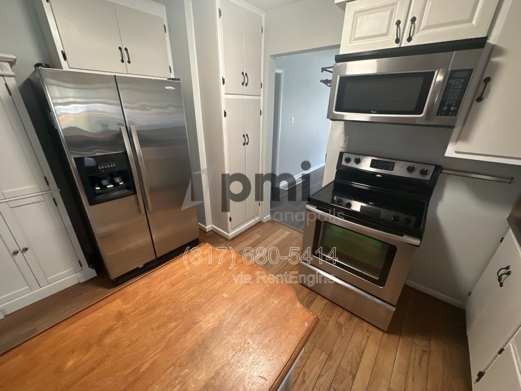 7056 Caroline Ave (Indianapolis) 3 bed 2 bath property image