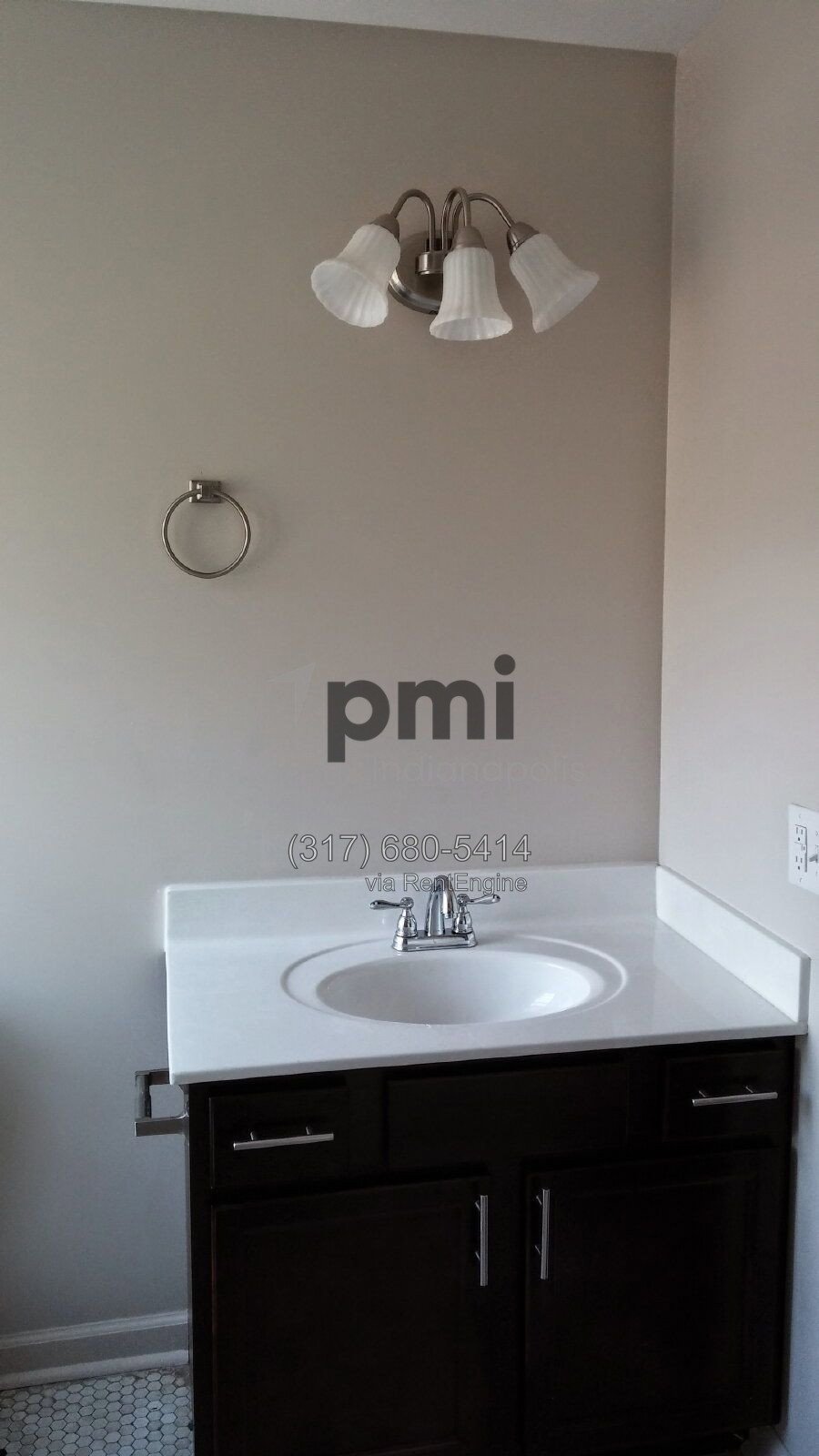 Cozy Studio at 1 W. 28th St., Indianapolis – Smart Living with Comfort and Convenience! property image