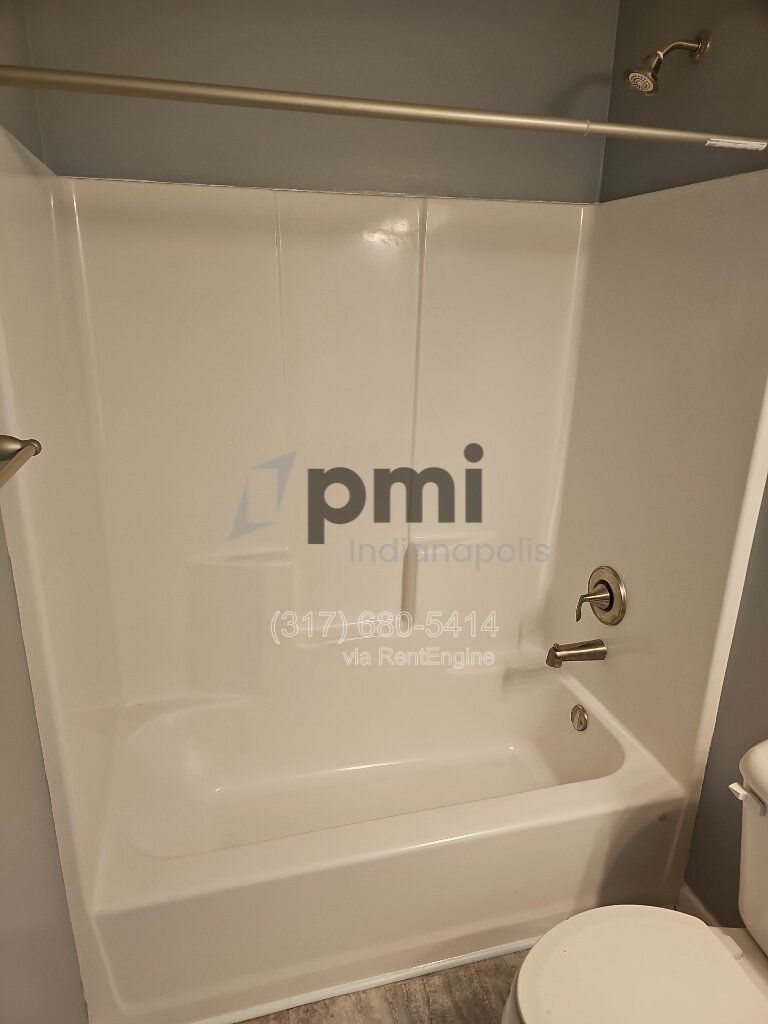 2948 W New Yort St 3 beds, 2.5 baths property image