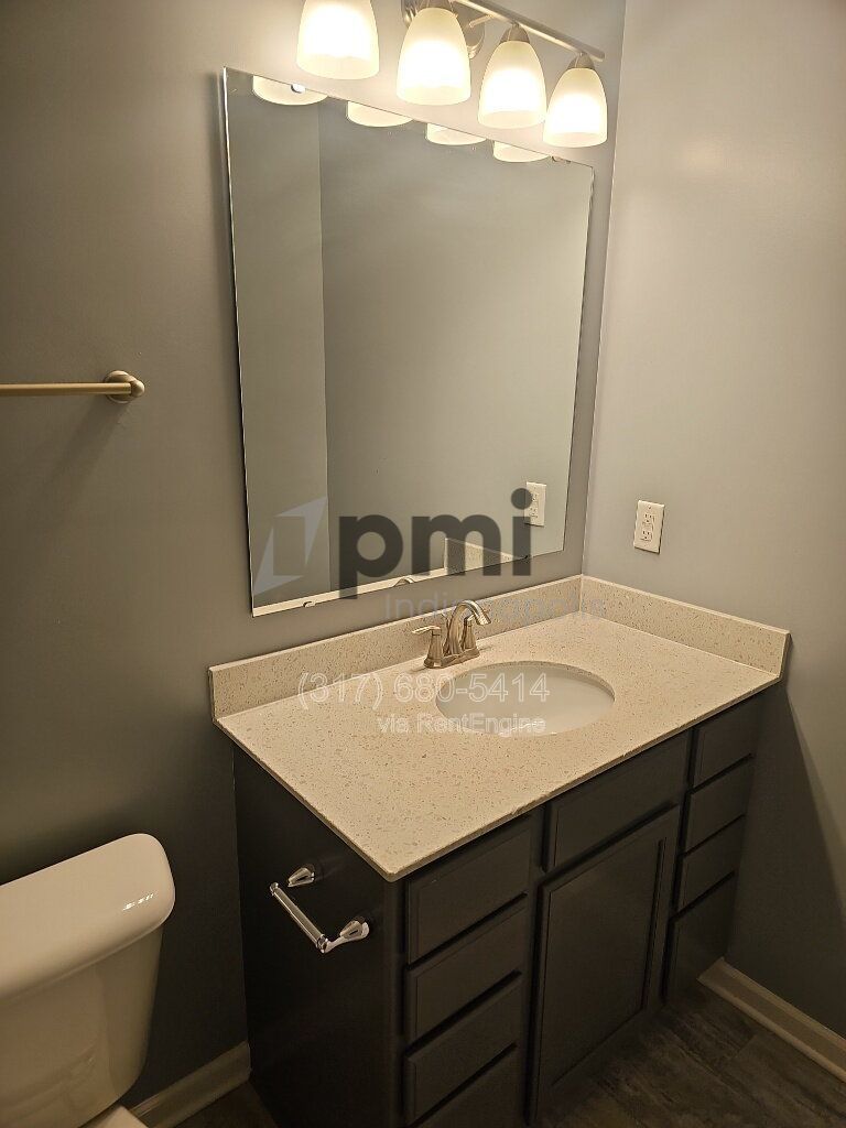 2948 W New Yort St 3 beds, 2.5 baths property image