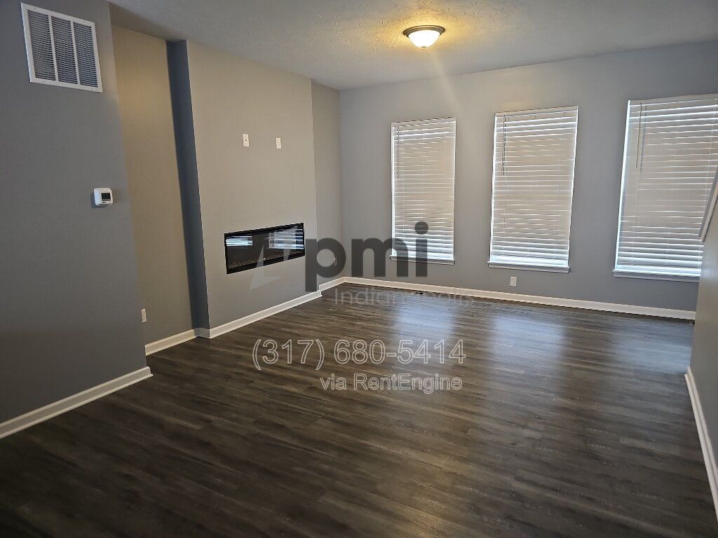 2948 W New Yort St 3 beds, 2.5 baths property image
