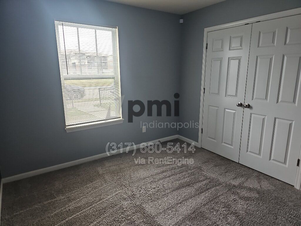 2948 W New Yort St 3 beds, 2.5 baths property image