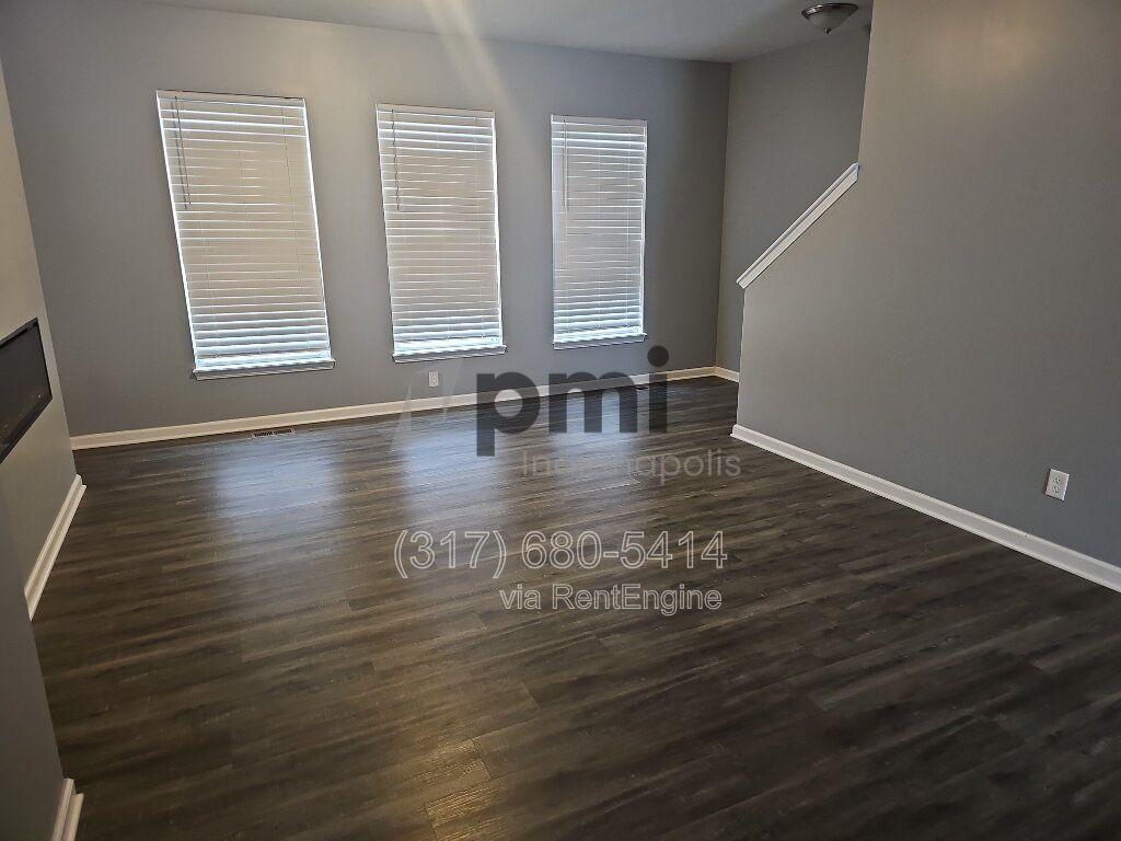 2948 W New Yort St 3 beds, 2.5 baths property image