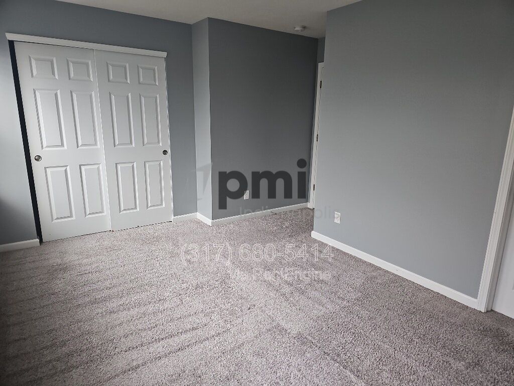 2948 W New Yort St 3 beds, 2.5 baths property image