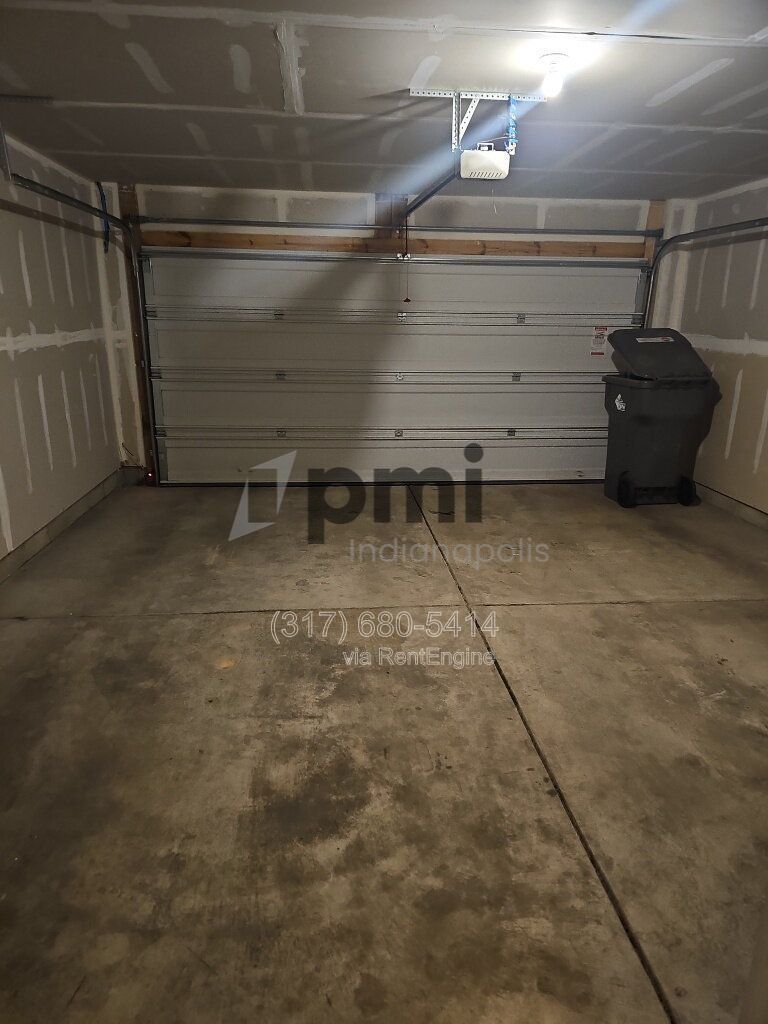 2948 W New Yort St 3 beds, 2.5 baths property image