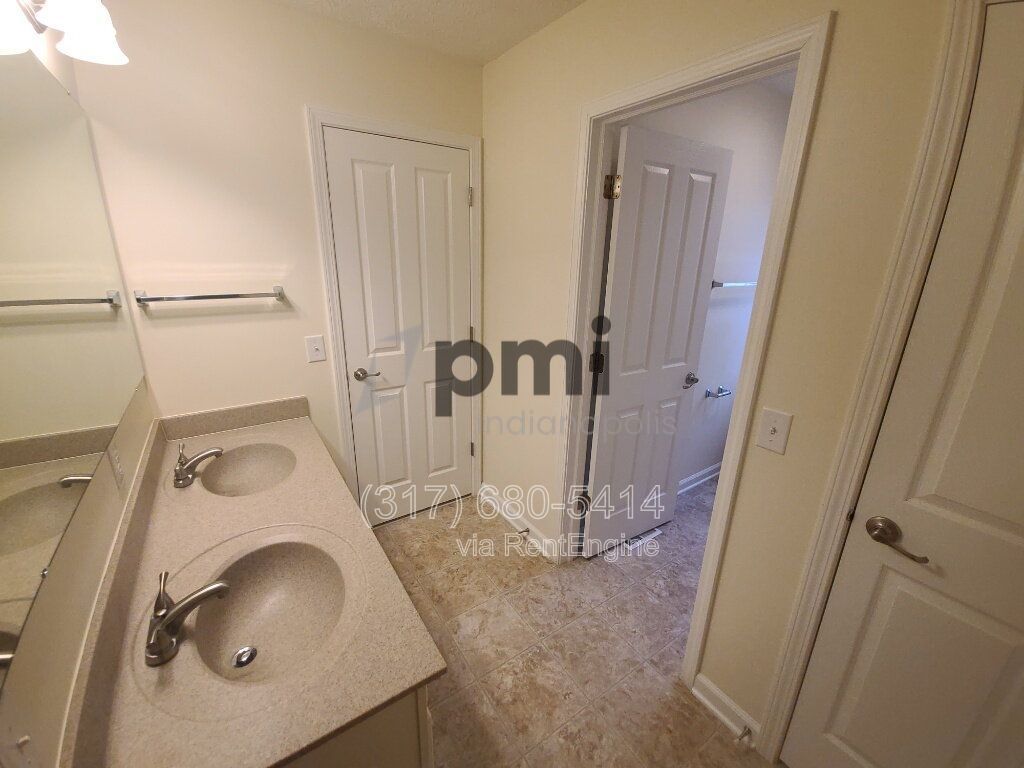 11809 Ledgerock Ct (Fishers) 4 bed, 3b bath property image