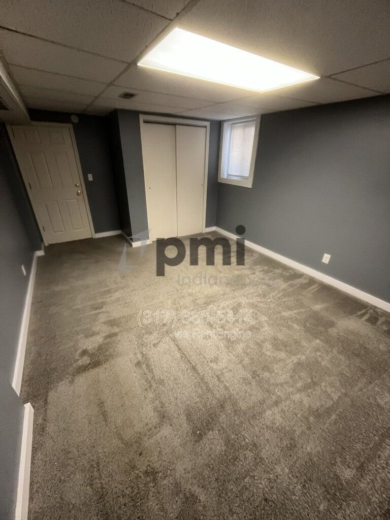 1425 W Washington St (Muncie) 5 bed 2 bath property image