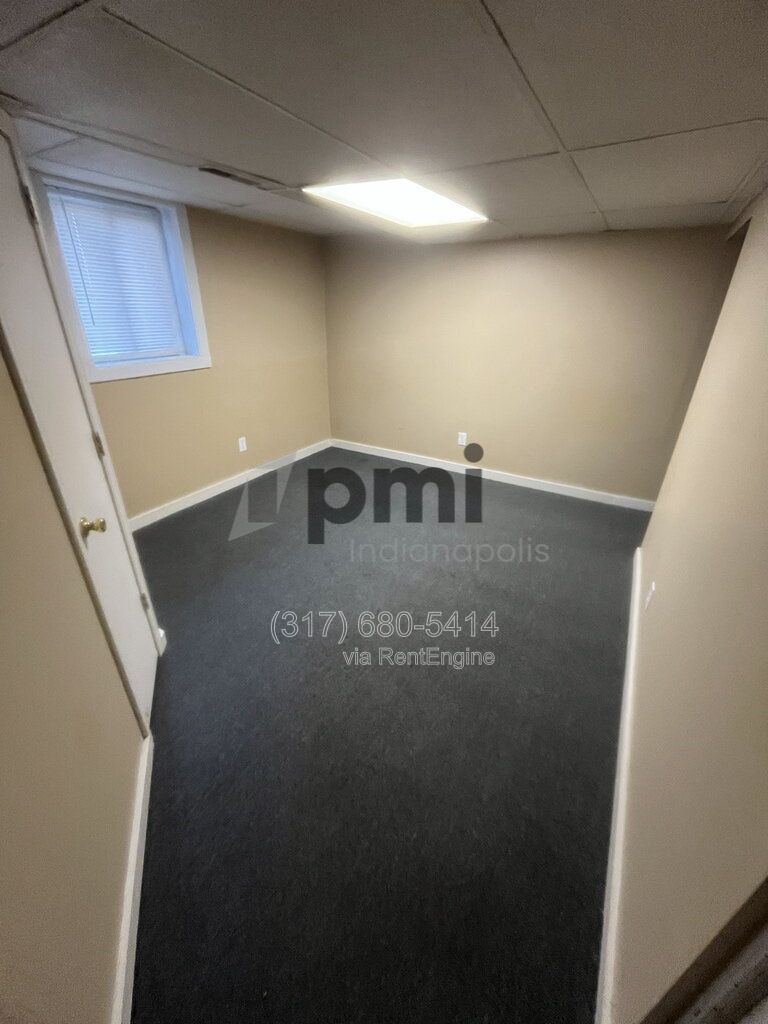 1425 W Washington St (Muncie) 5 bed 2 bath property image