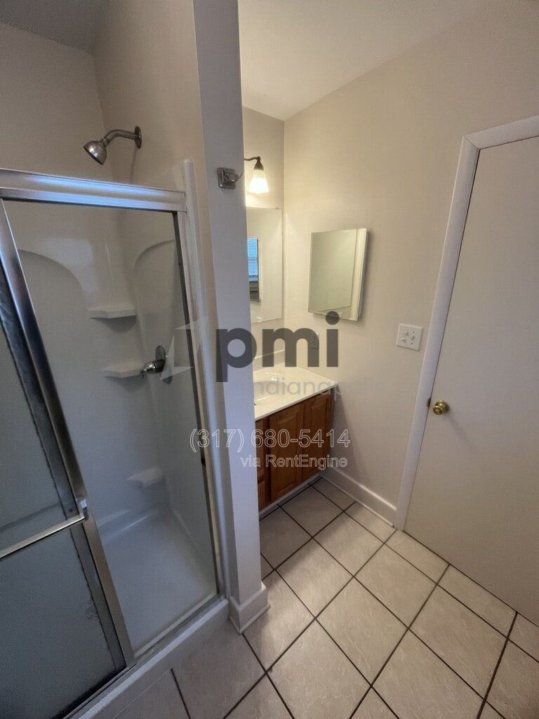 1425 W Washington St (Muncie) 5 bed 2 bath property image