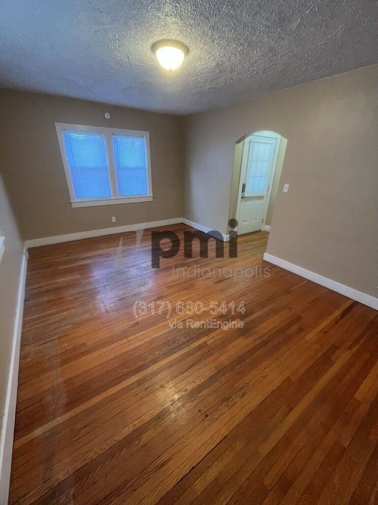 1425 W Washington St (Muncie) 5 bed 2 bath property image