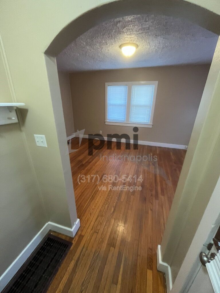 1425 W Washington St (Muncie) 5 bed 2 bath property image