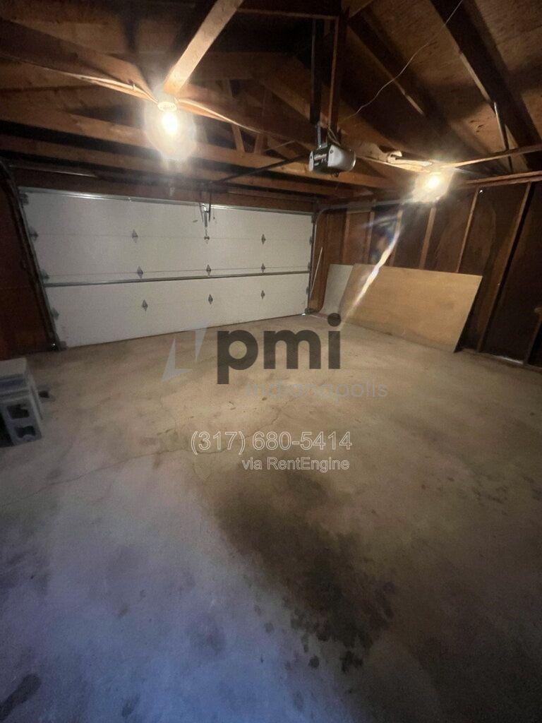 1425 W Washington St (Muncie) 5 bed 2 bath property image