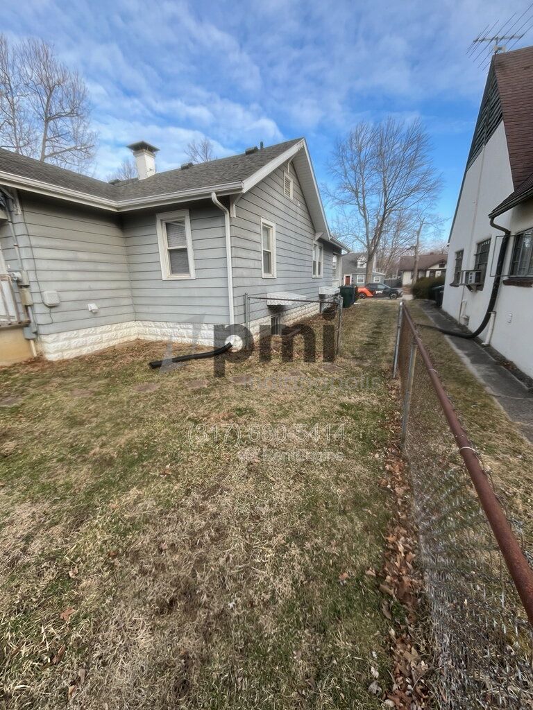 1425 W Washington St (Muncie) 5 bed 2 bath property image