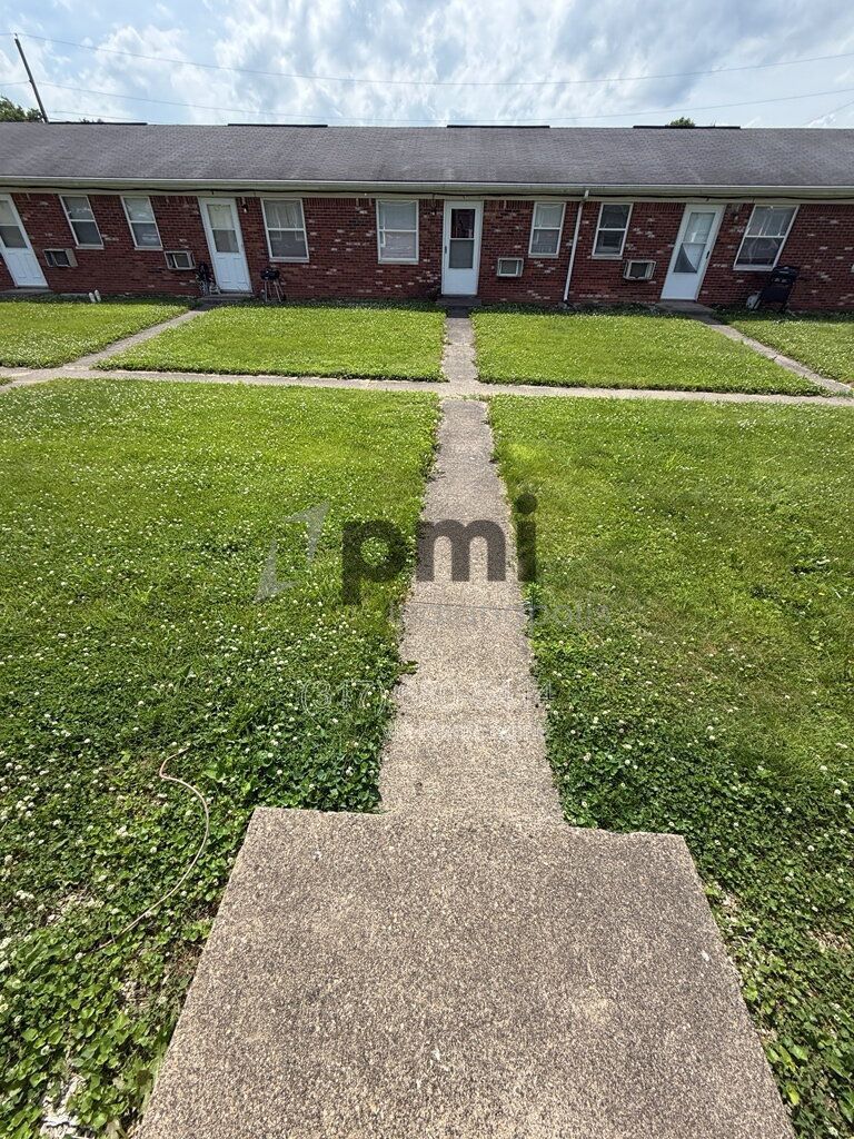 120 William Drive Unit C (Brownsburg) 1 bed 1 bath property image
