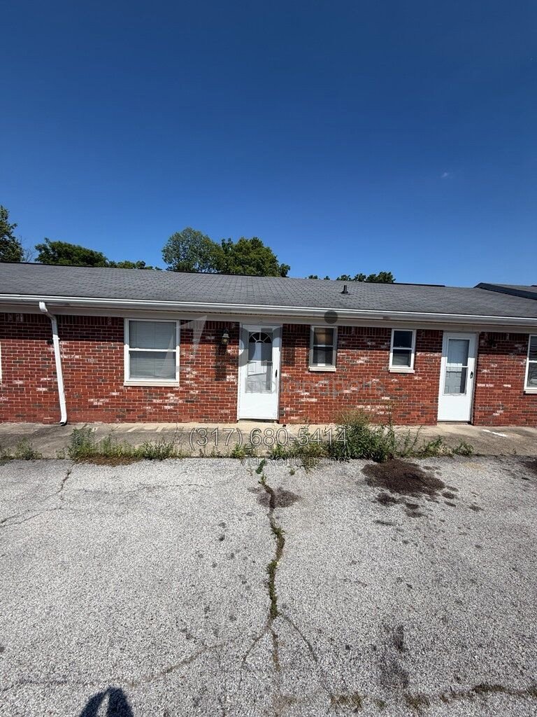 122 West William Drive Unit K (Brownsburg) 1 bed 1 bath property image