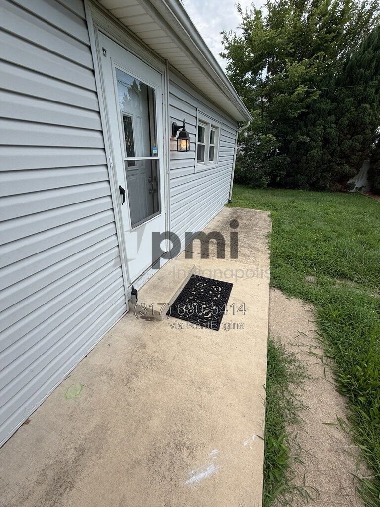 1214 S Washington St Apt B (Marion) 1 bed 1 bath property image