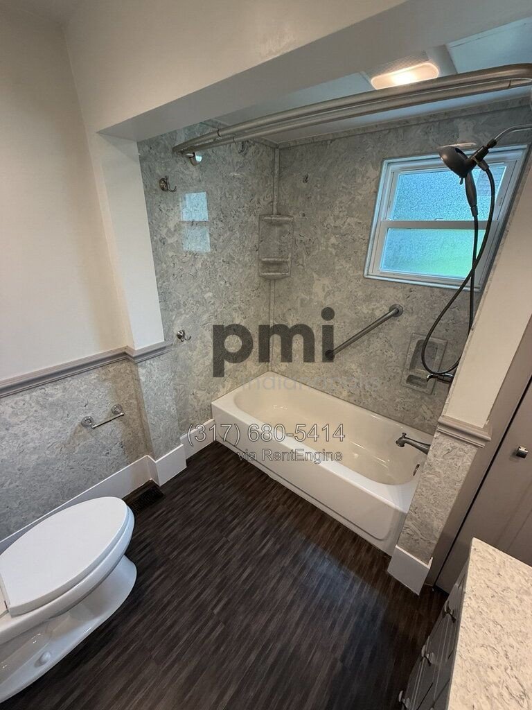 1214 S Washington St Apt B (Marion) 1 bed 1 bath property image
