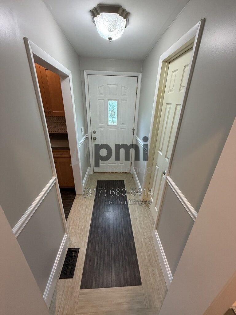 1214 S Washington St Apt B (Marion) 1 bed 1 bath property image