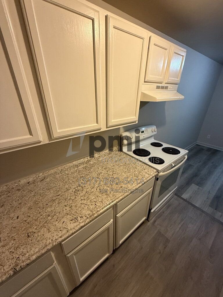 6220 E 11th St Apt 103 (Indianapolis) 2 bed 1 bath property image