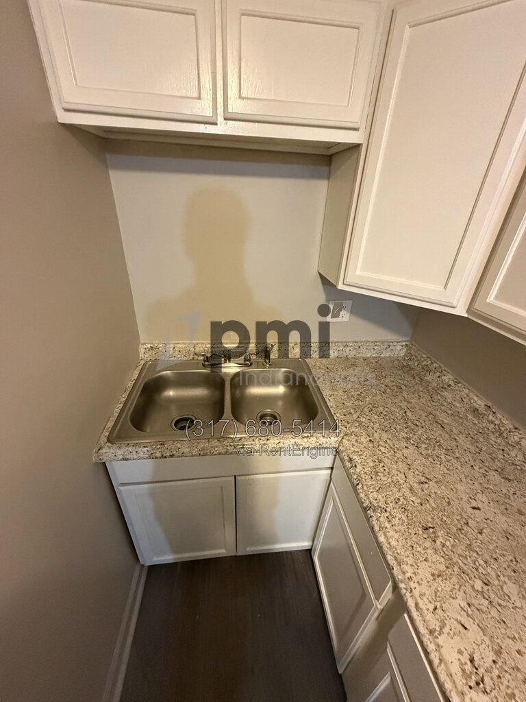 6220 E 11th St Apt 103 (Indianapolis) 2 bed 1 bath property image