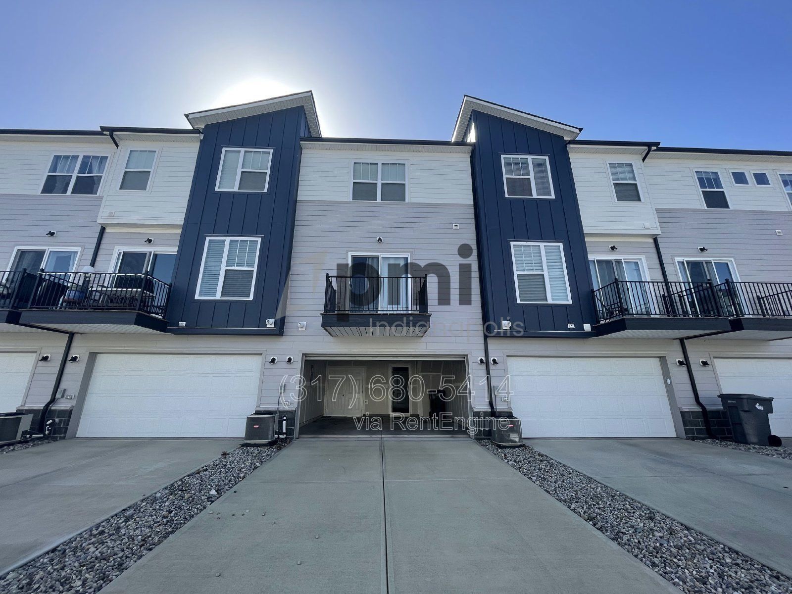 2948 W New Yort St 3 beds, 2.5 baths property image